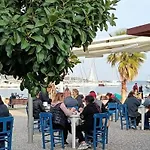 Five Bedroom Living, Triplex With Big Private Garden, Fifty Meters To Sea In Urla, Sleeps Twelve, Three Baths Βουρλά