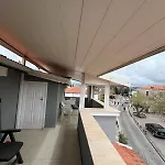 Βίλα Five Bedroom Living, Triplex With Big Private Garden, Fifty Meters To Sea In Urla, Sleeps Twelve, Three Baths