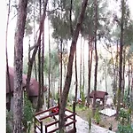Five Bedroom Living, Triplex With Big Private Garden, Fifty Meters To Sea In Urla, Sleeps Twelve, Three Baths * Βουρλά