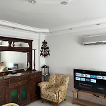 Five Bedroom Living, Triplex With Big Private Garden, Fifty Meters To Sea In Urla, Sleeps Twelve, Three Baths * Βουρλά