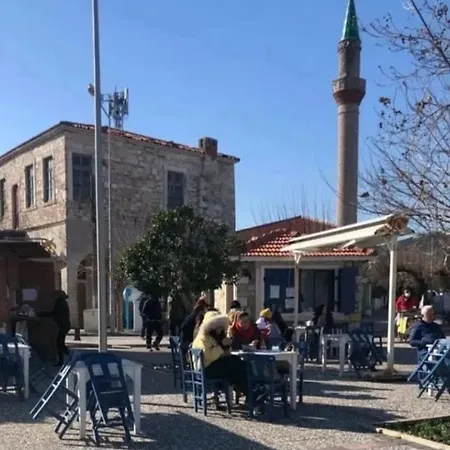 Five Bedroom Living, Triplex With Big Private Garden, Fifty Meters To Sea In Urla, Sleeps Twelve, Three Baths Willa