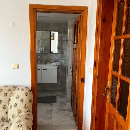 Five Bedroom Living, Triplex With Big Private Garden, Fifty Meters To Sea In Urla, Sleeps Twelve, Three Baths Willa Urla