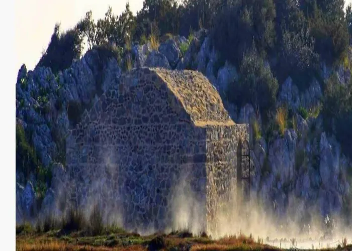 Five Bedroom Living, Triplex With Big Private Garden, Fifty Meters To Sea In Urla, Sleeps Twelve, Three Baths Vilă