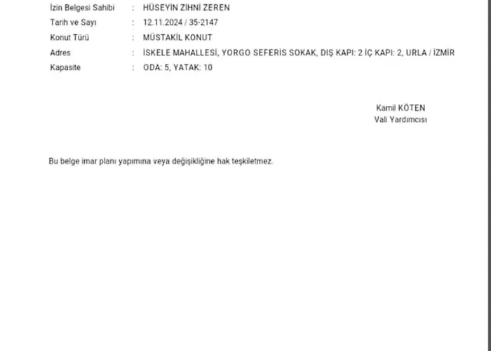 Vilă Five Bedroom Living, Triplex With Big Private Garden, Fifty Meters To Sea In Urla, Sleeps Twelve, Three Baths