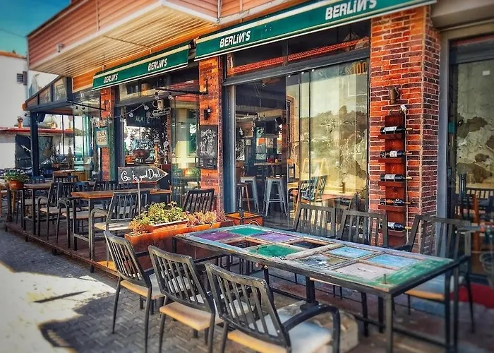 Five Bedroom Living, Triplex With Big Private Garden, Fifty Meters To Sea In Urla, Sleeps Twelve, Three Baths Vilă