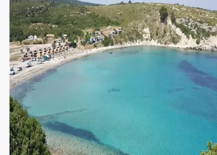 Five Bedroom Living, Triplex With Big Private Garden, Fifty Meters To Sea In Urla, Sleeps Twelve, Three Baths Vilă Urla