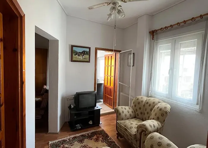 Five Bedroom Living, Triplex With Big Private Garden, Fifty Meters To Sea In Urla, Sleeps Twelve, Three Baths Urla