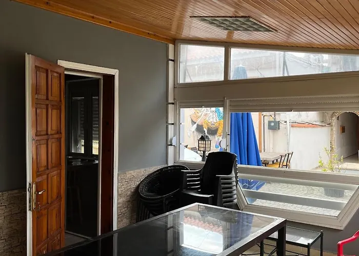 Five Bedroom Living, Triplex With Big Private Garden, Fifty Meters To Sea In Urla, Sleeps Twelve, Three Baths Vilă Urla