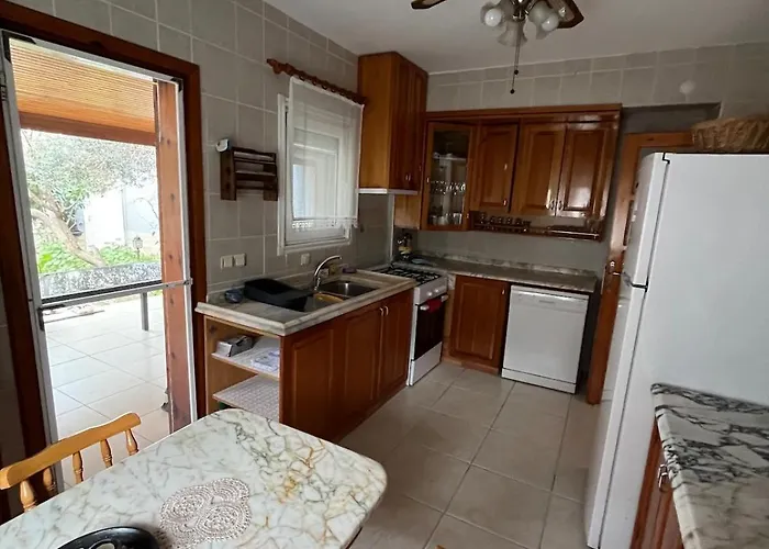 Five Bedroom Living, Triplex With Big Private Garden, Fifty Meters To Sea In Urla, Sleeps Twelve, Three Baths Vilă